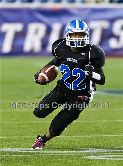 Thumbnail 3 in Cardinal Spellman vs. Mashpee (MIAA Division 4 East Final) photogallery.