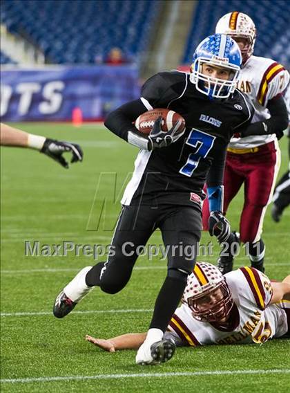 Thumbnail 1 in Cardinal Spellman vs. Mashpee (MIAA Division 4 East Final) photogallery.