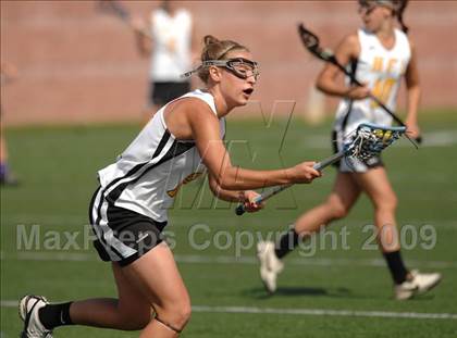Thumbnail 1 in Shoreham-Wading River vs. Honeoye Falls-Lima (NYSPHSAA Class C Final) photogallery.