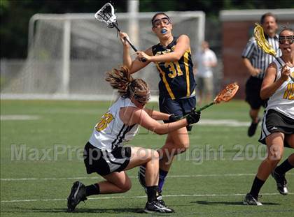 Thumbnail 2 in Shoreham-Wading River vs. Honeoye Falls-Lima (NYSPHSAA Class C Final) photogallery.
