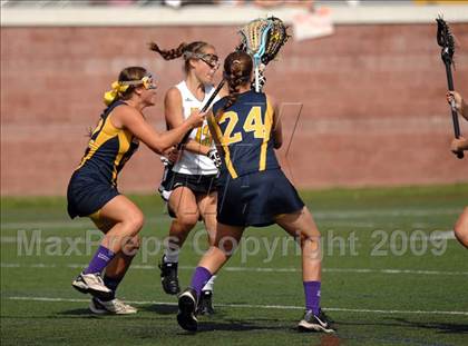 Thumbnail 1 in Shoreham-Wading River vs. Honeoye Falls-Lima (NYSPHSAA Class C Final) photogallery.
