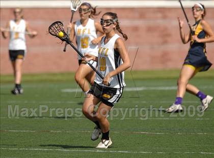 Thumbnail 3 in Shoreham-Wading River vs. Honeoye Falls-Lima (NYSPHSAA Class C Final) photogallery.