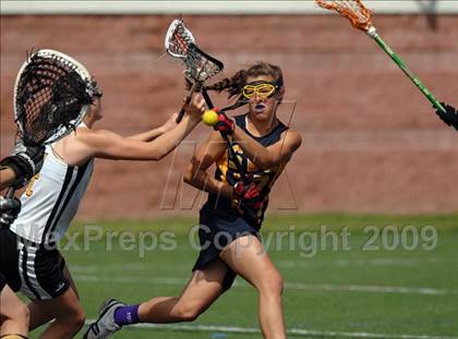 Thumbnail 3 in Shoreham-Wading River vs. Honeoye Falls-Lima (NYSPHSAA Class C Final) photogallery.