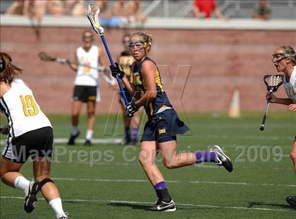 Thumbnail 3 in Shoreham-Wading River vs. Honeoye Falls-Lima (NYSPHSAA Class C Final) photogallery.