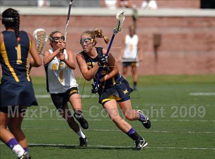 Thumbnail 1 in Shoreham-Wading River vs. Honeoye Falls-Lima (NYSPHSAA Class C Final) photogallery.