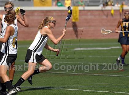 Thumbnail 2 in Shoreham-Wading River vs. Honeoye Falls-Lima (NYSPHSAA Class C Final) photogallery.