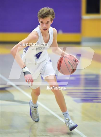 Thumbnail 3 in Desert Ridge vs Queen Creek photogallery.
