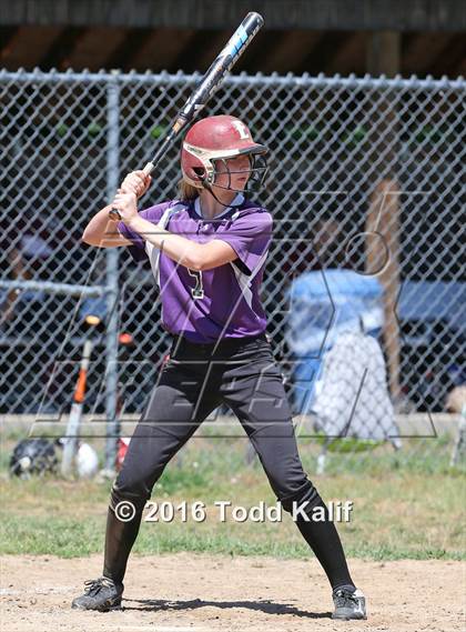 Thumbnail 1 in Sacred Heart @ East Granby (CIAC Class S 1st Round) photogallery.