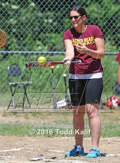 Thumbnail 3 in Sacred Heart @ East Granby (CIAC Class S 1st Round) photogallery.