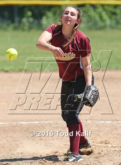 Thumbnail 1 in Sacred Heart @ East Granby (CIAC Class S 1st Round) photogallery.