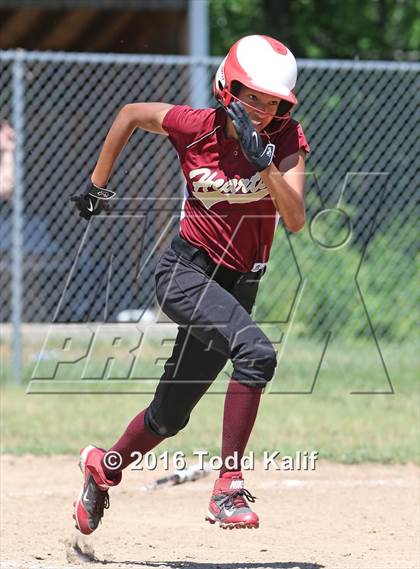 Thumbnail 2 in Sacred Heart @ East Granby (CIAC Class S 1st Round) photogallery.
