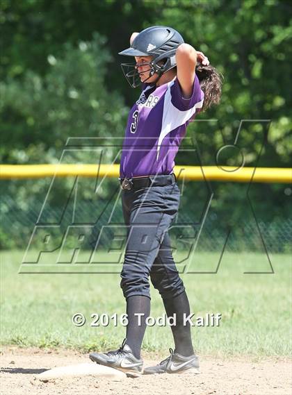 Thumbnail 2 in Sacred Heart @ East Granby (CIAC Class S 1st Round) photogallery.