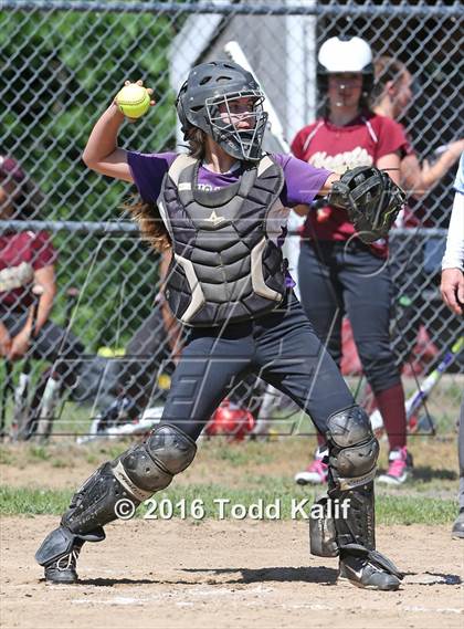 Thumbnail 3 in Sacred Heart @ East Granby (CIAC Class S 1st Round) photogallery.