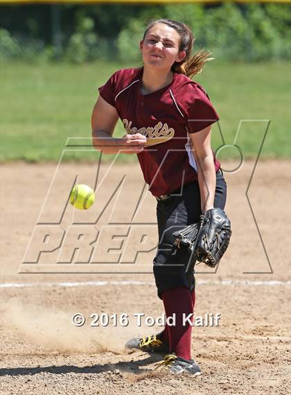 Thumbnail 1 in Sacred Heart @ East Granby (CIAC Class S 1st Round) photogallery.