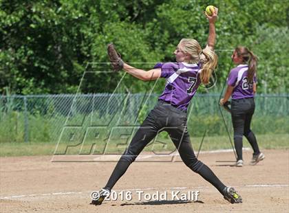 Thumbnail 3 in Sacred Heart @ East Granby (CIAC Class S 1st Round) photogallery.