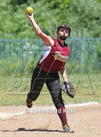 Thumbnail 3 in Sacred Heart @ East Granby (CIAC Class S 1st Round) photogallery.