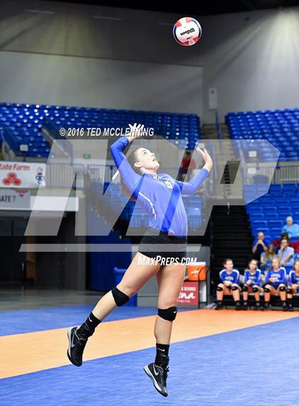 Thumbnail 3 in Jonesboro vs Marion (AHSAA 6A State Final) photogallery.
