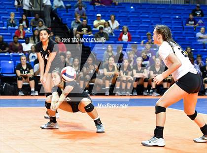 Thumbnail 1 in Jonesboro vs Marion (AHSAA 6A State Final) photogallery.