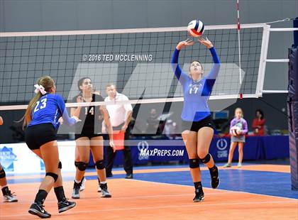 Thumbnail 1 in Jonesboro vs Marion (AHSAA 6A State Final) photogallery.