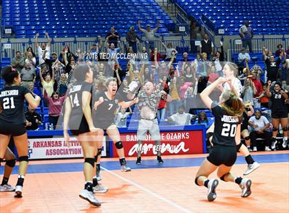 Thumbnail 1 in Jonesboro vs Marion (AHSAA 6A State Final) photogallery.