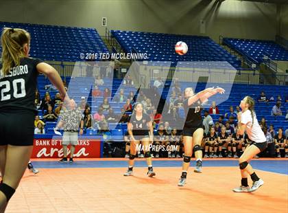 Thumbnail 3 in Jonesboro vs Marion (AHSAA 6A State Final) photogallery.