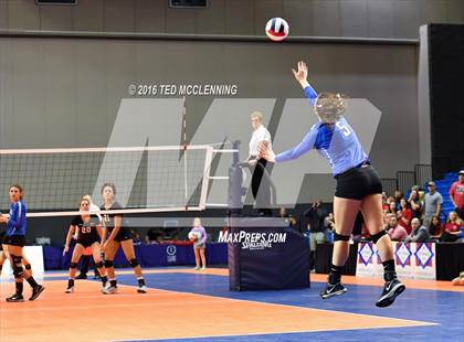 Thumbnail 1 in Jonesboro vs Marion (AHSAA 6A State Final) photogallery.
