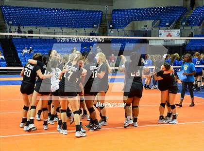 Thumbnail 2 in Jonesboro vs Marion (AHSAA 6A State Final) photogallery.