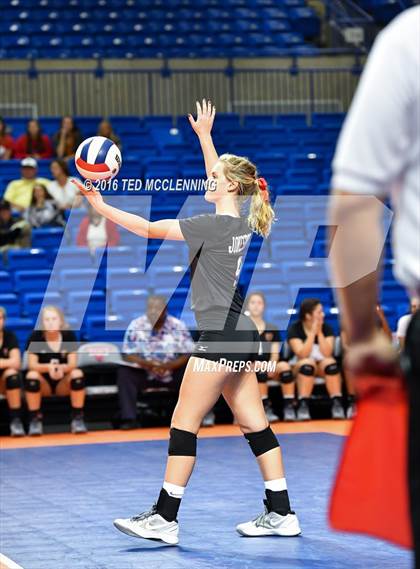 Thumbnail 2 in Jonesboro vs Marion (AHSAA 6A State Final) photogallery.