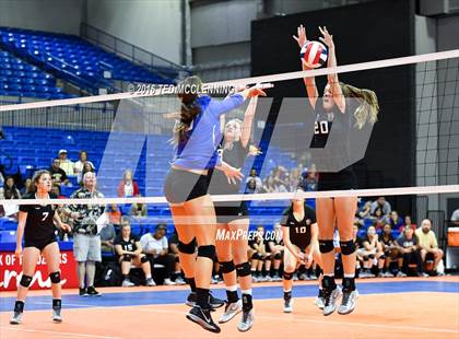 Thumbnail 3 in Jonesboro vs Marion (AHSAA 6A State Final) photogallery.