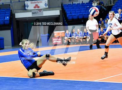 Thumbnail 3 in Jonesboro vs Marion (AHSAA 6A State Final) photogallery.