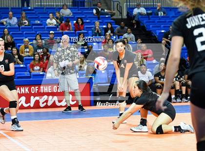 Thumbnail 2 in Jonesboro vs Marion (AHSAA 6A State Final) photogallery.