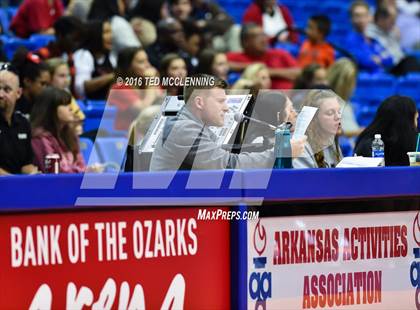 Thumbnail 3 in Jonesboro vs Marion (AHSAA 6A State Final) photogallery.