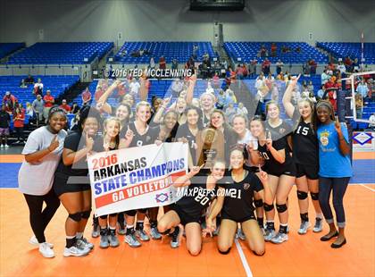 Thumbnail 2 in Jonesboro vs Marion (AHSAA 6A State Final) photogallery.