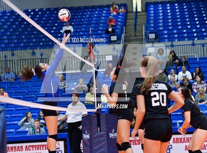 Thumbnail 3 in Jonesboro vs Marion (AHSAA 6A State Final) photogallery.