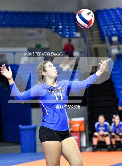 Thumbnail 1 in Jonesboro vs Marion (AHSAA 6A State Final) photogallery.