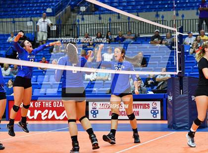 Thumbnail 1 in Jonesboro vs Marion (AHSAA 6A State Final) photogallery.