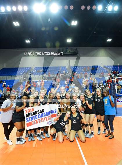 Thumbnail 1 in Jonesboro vs Marion (AHSAA 6A State Final) photogallery.