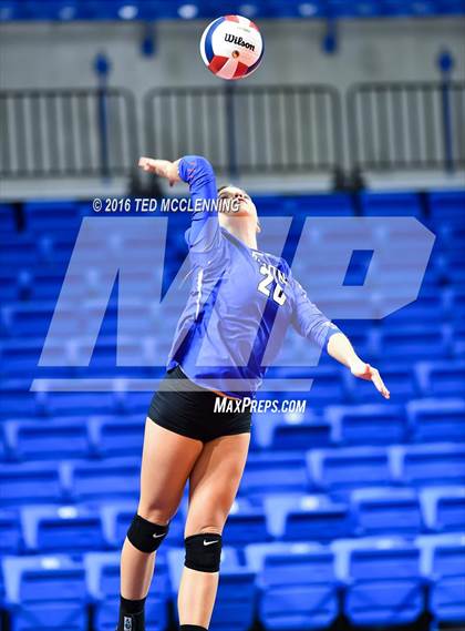 Thumbnail 1 in Jonesboro vs Marion (AHSAA 6A State Final) photogallery.
