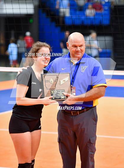 Thumbnail 3 in Jonesboro vs Marion (AHSAA 6A State Final) photogallery.