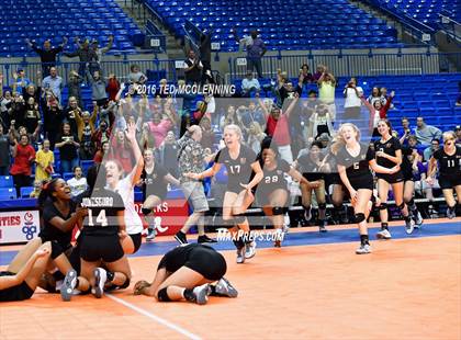 Thumbnail 2 in Jonesboro vs Marion (AHSAA 6A State Final) photogallery.