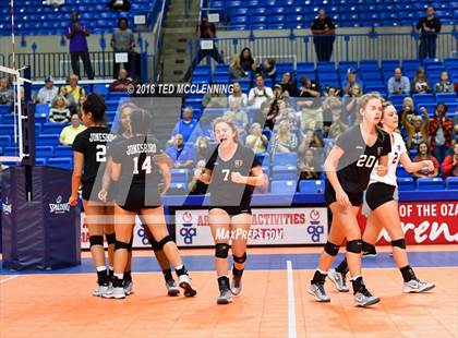 Thumbnail 2 in Jonesboro vs Marion (AHSAA 6A State Final) photogallery.