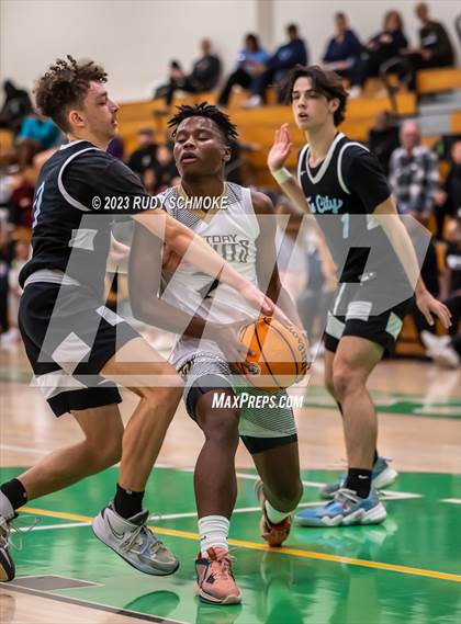 Thumbnail 2 in Victory Christian Academy vs. University City (MLK Showcase) photogallery.