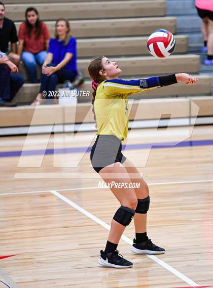 Thumbnail 1 in Brazos Christian vs Holy Trinity Catholic photogallery.