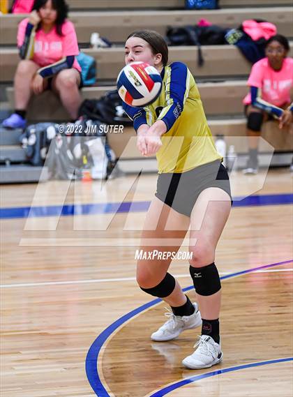 Thumbnail 3 in Brazos Christian vs Holy Trinity Catholic photogallery.