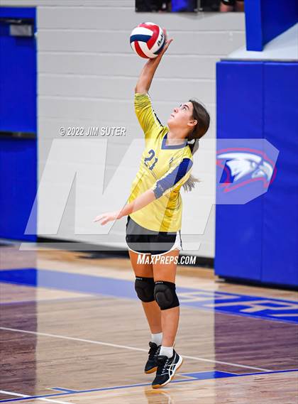 Thumbnail 1 in Brazos Christian vs Holy Trinity Catholic photogallery.
