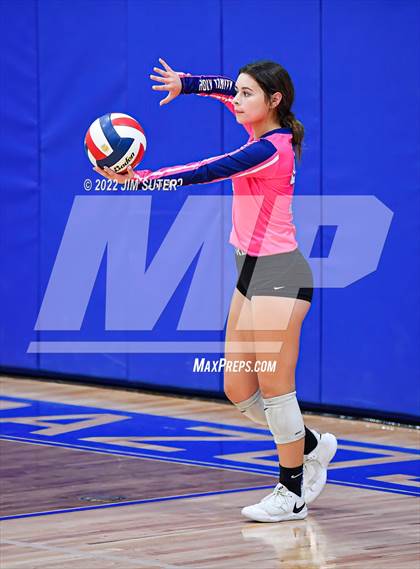 Thumbnail 2 in Brazos Christian vs Holy Trinity Catholic photogallery.