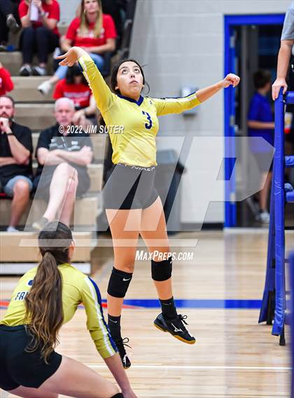 Thumbnail 1 in Brazos Christian vs Holy Trinity Catholic photogallery.