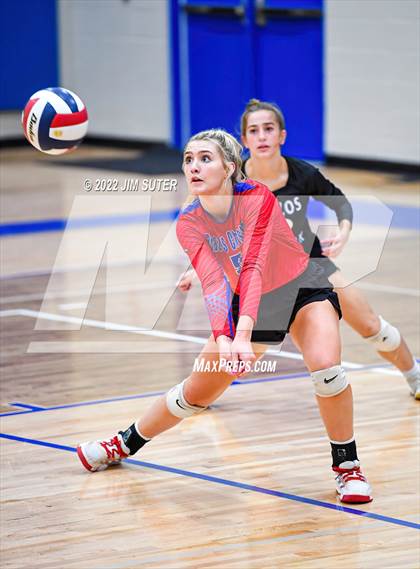 Thumbnail 1 in Brazos Christian vs Holy Trinity Catholic photogallery.