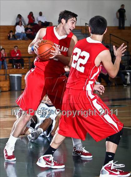 Thumbnail 2 in Sam Rayburn vs. Sharyland (McDonald's Texas Invitational) photogallery.