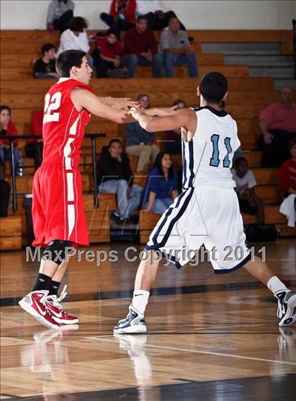 Thumbnail 2 in Sam Rayburn vs. Sharyland (McDonald's Texas Invitational) photogallery.